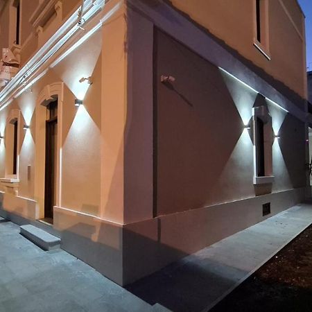 Villa Di Giulio Suite Brindisi Bagian luar foto