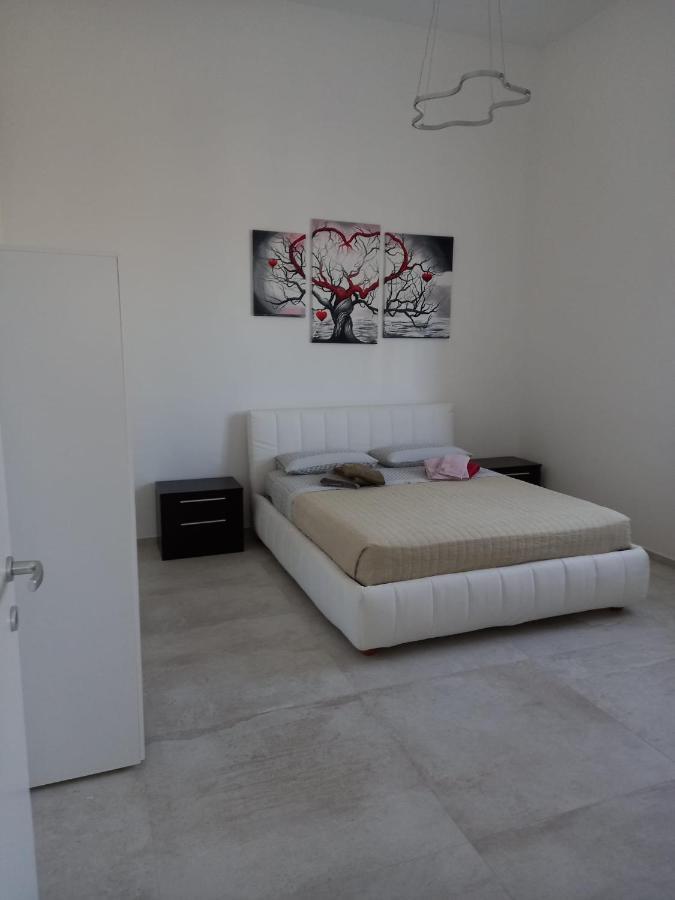 Villa Di Giulio Suite Brindisi Bagian luar foto